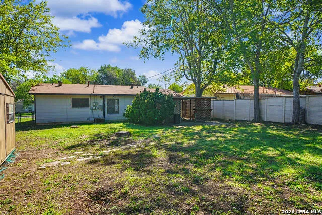 823 STRAIGHT LN Universal City, TX 78148