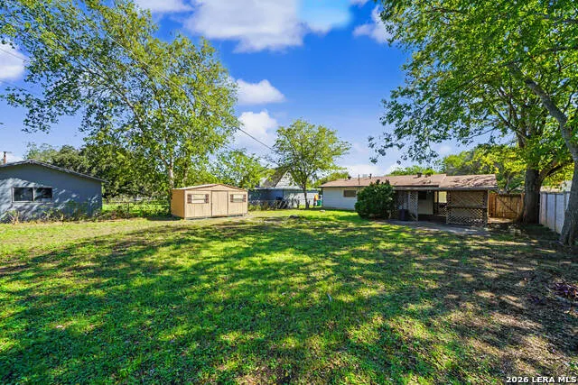 823 STRAIGHT LN Universal City, TX 78148