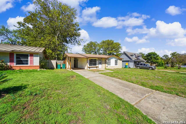 823 STRAIGHT LN Universal City, TX 78148