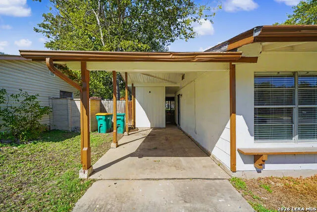 823 STRAIGHT LN Universal City, TX 78148