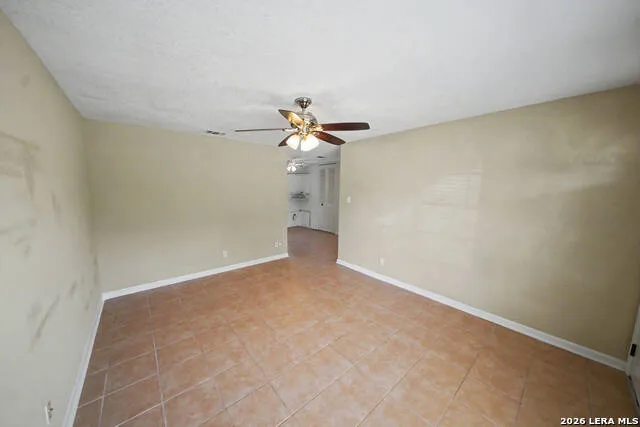 823 STRAIGHT LN Universal City, TX 78148