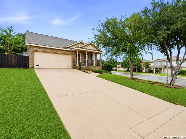 9127 Spiral Woods Universal City, TX 78148