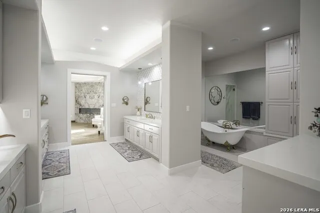188 SPECHT RD San Antonio, TX 78260