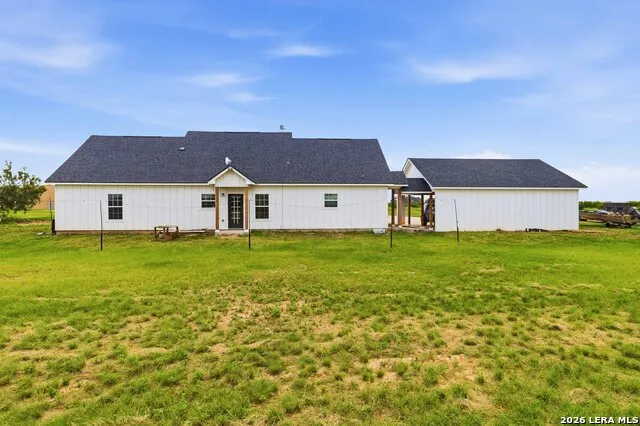2194 S Ranch Rd 187 Sabinal, TX 78881