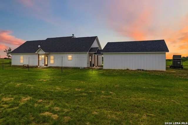2194 S Ranch Rd 187 Sabinal, TX 78881