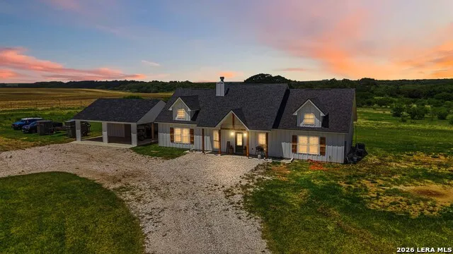 2194 S Ranch Rd 187 Sabinal, TX 78881
