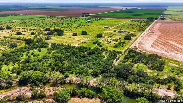 2194 S Ranch Rd 187 Sabinal, TX 78881