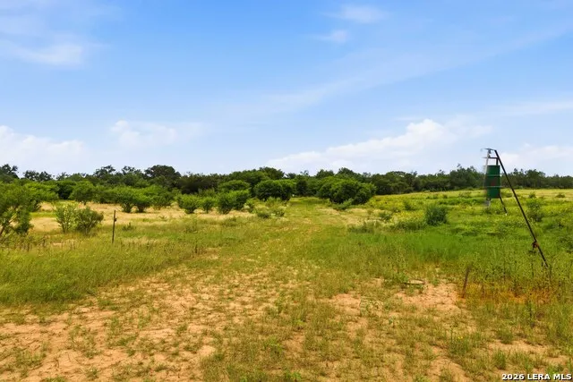2194 S Ranch Rd 187 Sabinal, TX 78881