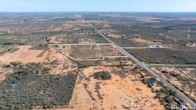 6286 FM 2146 Jourdanton, TX 78026