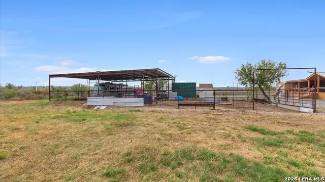 6286 FM 2146 Jourdanton, TX 78026