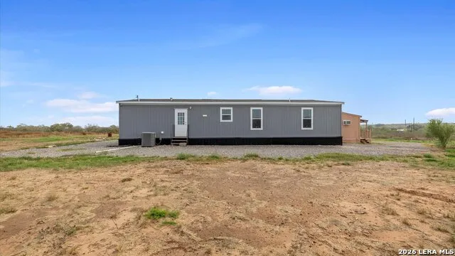 6286 FM 2146 Jourdanton, TX 78026