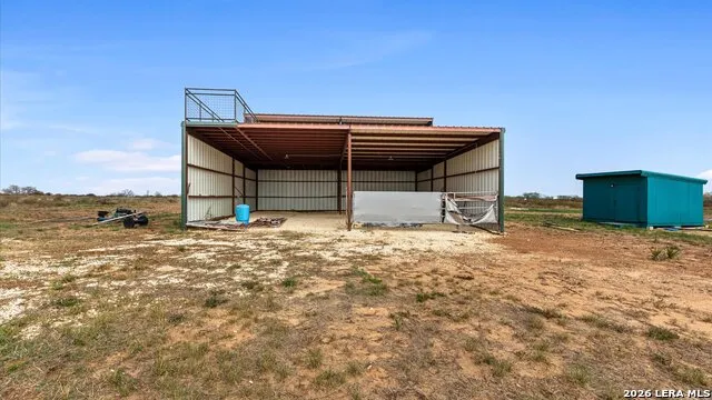 6286 FM 2146 Jourdanton, TX 78026