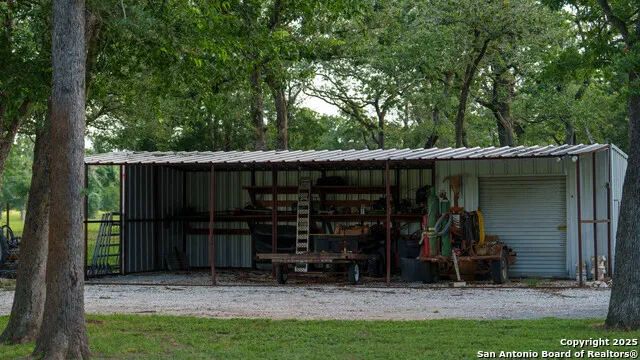8058 Milam County Road 455 Thorndale, TX 76577