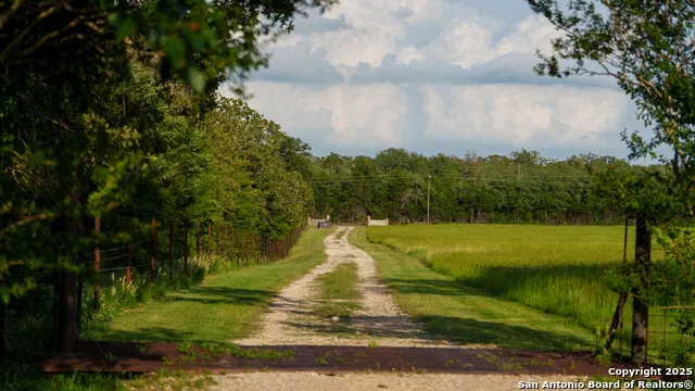 8058 Milam County Road 455 Thorndale, TX 76577