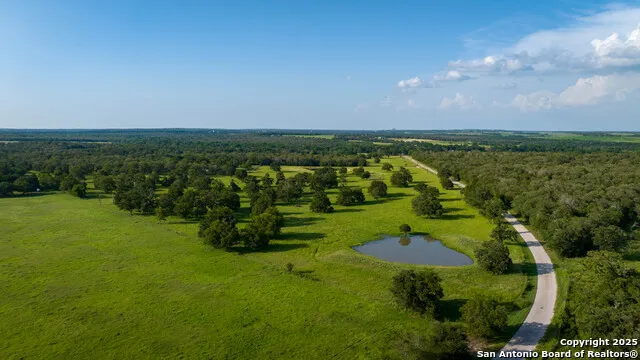 8058 Milam County Road 455 Thorndale, TX 76577