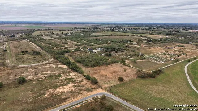 16687 Pr 681 Lytle, TX 78052