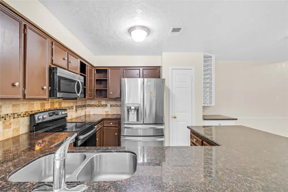 10606 Beckfield Drive Houston, TX 77099