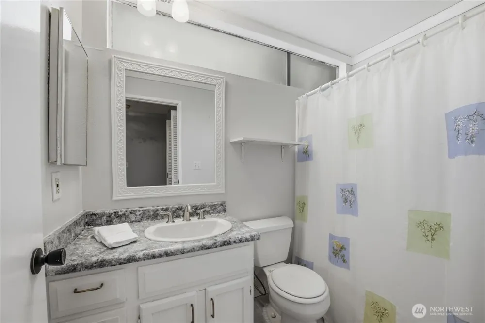 19507 86th Avenue W #507 Edmonds, WA 98026