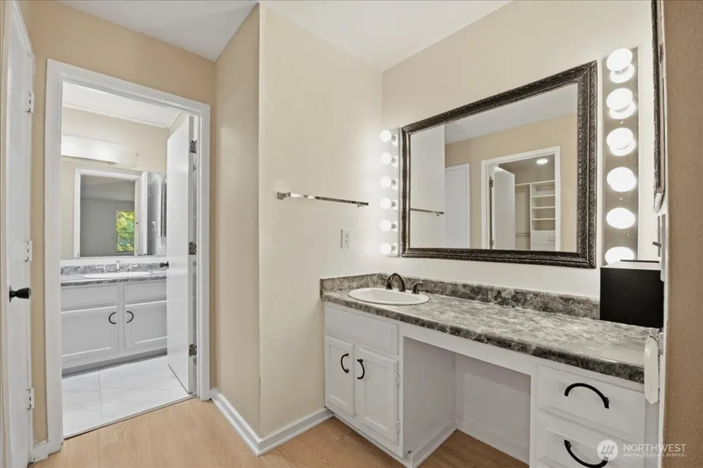 19507 86th Avenue W #507 Edmonds, WA 98026