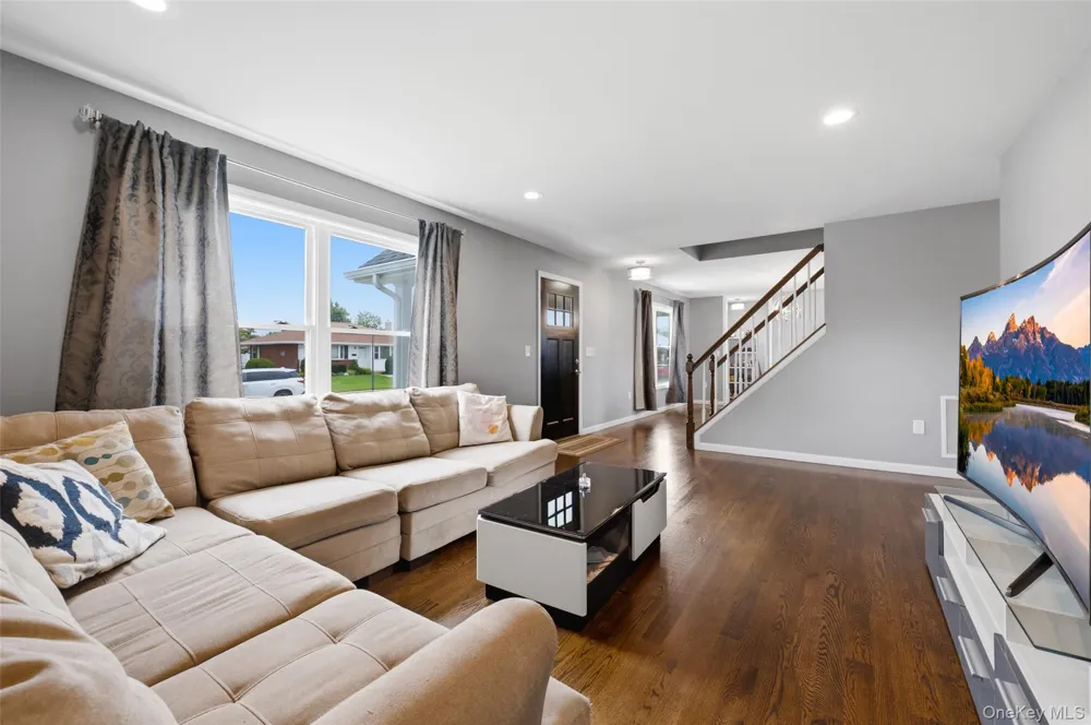 105 Wadsworth Avenue Levittown, NY 11756
