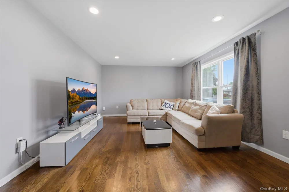 105 Wadsworth Avenue Levittown, NY 11756