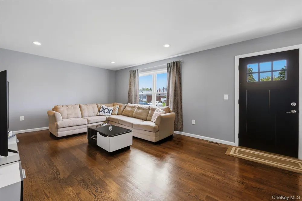 105 Wadsworth Avenue Levittown, NY 11756