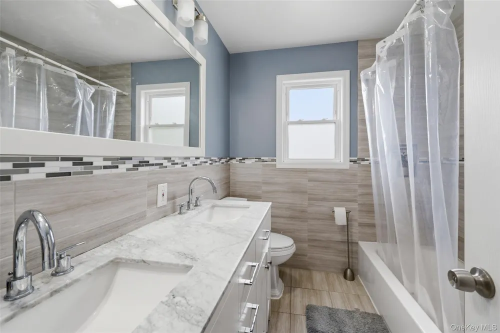 105 Wadsworth Avenue Levittown, NY 11756