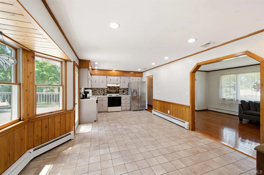 20 Musket Drive Shirley, NY 11967