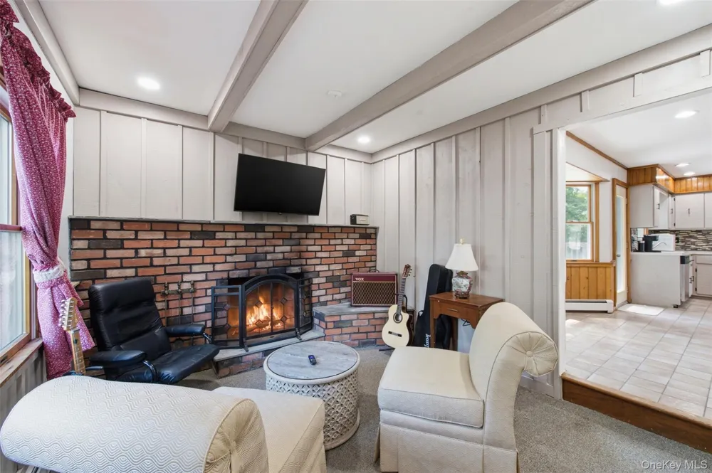 20 Musket Drive Shirley, NY 11967