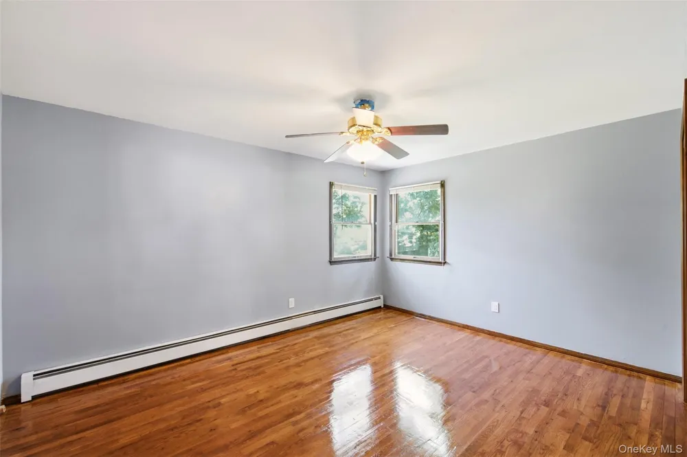 20 Musket Drive Shirley, NY 11967