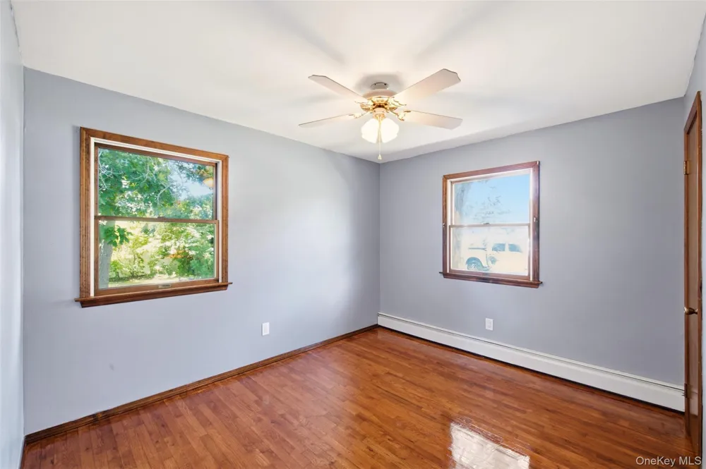 20 Musket Drive Shirley, NY 11967