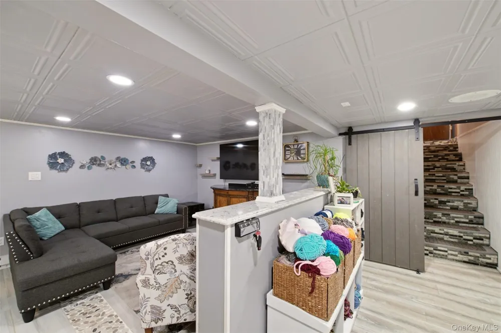 20 Musket Drive Shirley, NY 11967