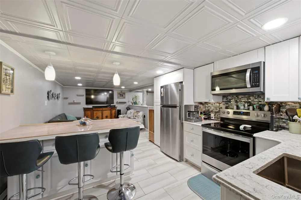 20 Musket Drive Shirley, NY 11967