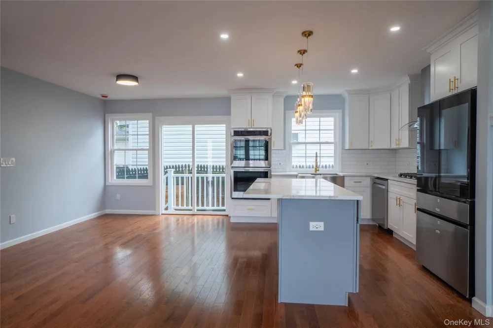 139 maple Avenue Bethpage, NY 11714