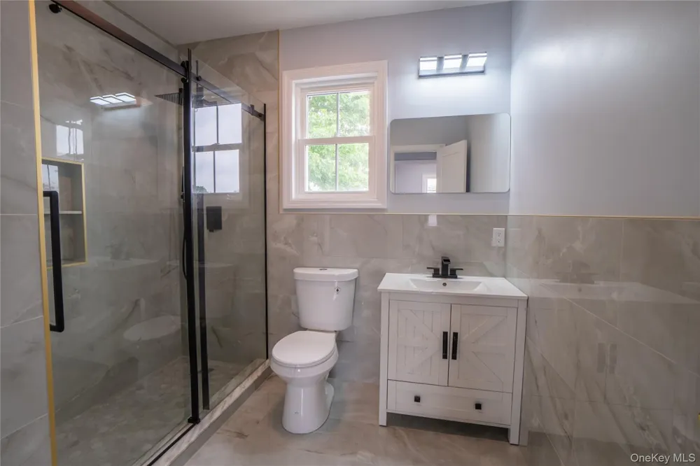 139 maple Avenue Bethpage, NY 11714