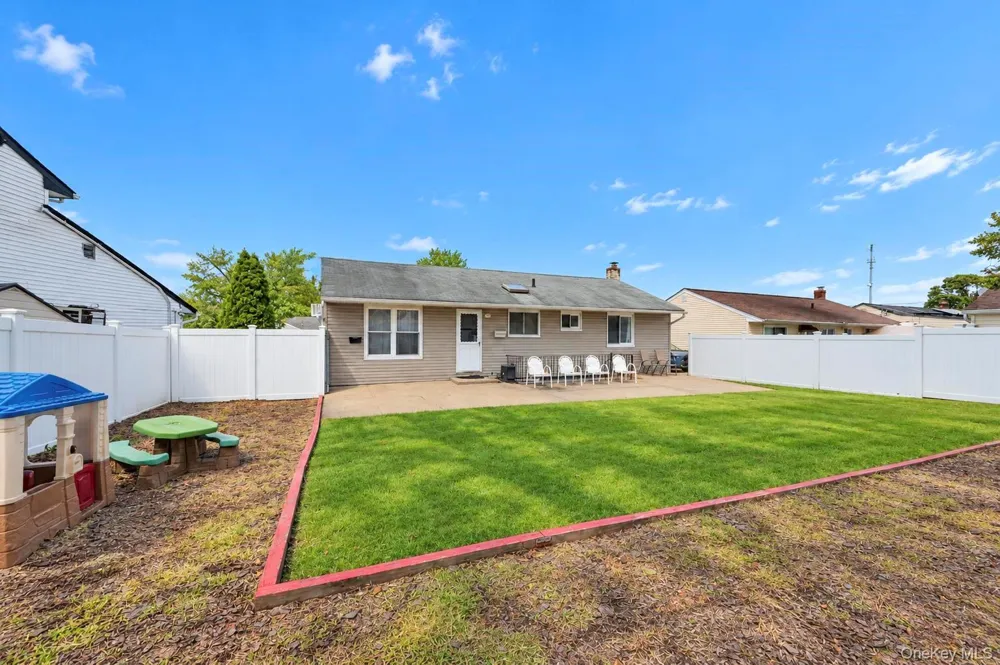 865 Prescott Street Valley Stream, NY 11580