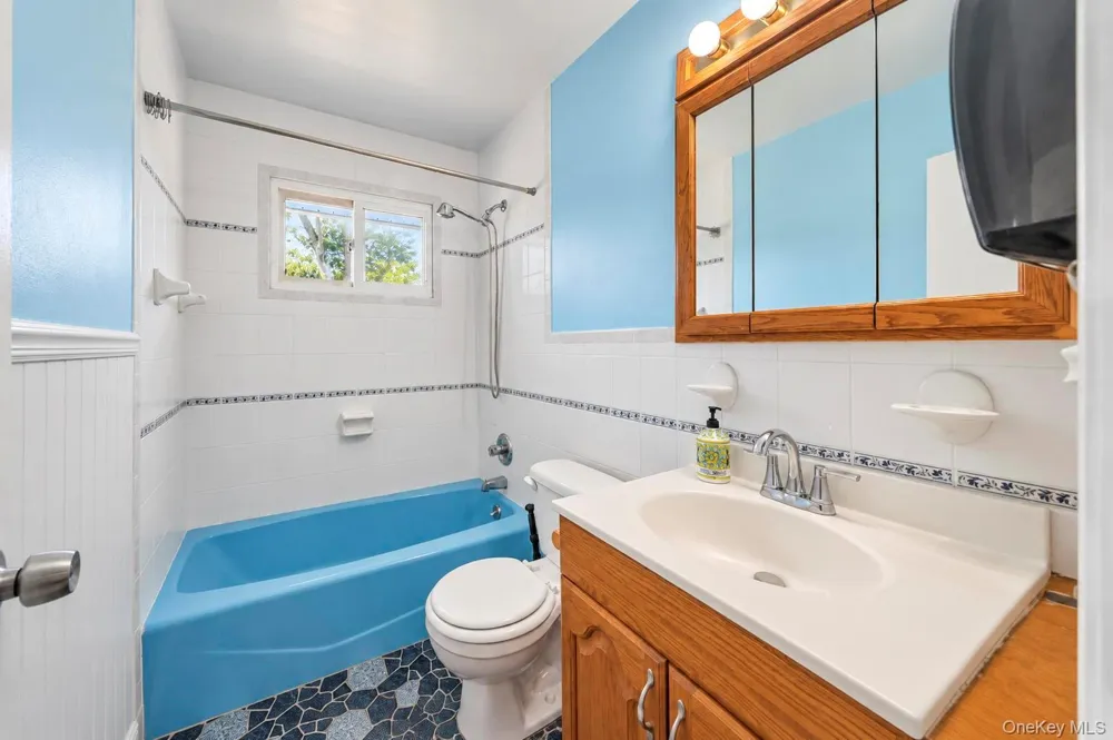 865 Prescott Street Valley Stream, NY 11580