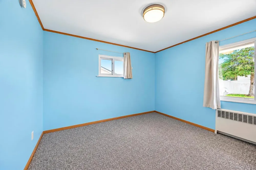 865 Prescott Street Valley Stream, NY 11580