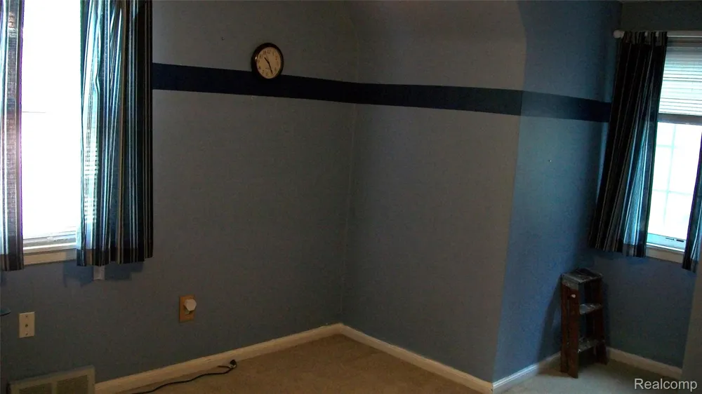 6528 Winona Street Allen Park City, MI 48101
