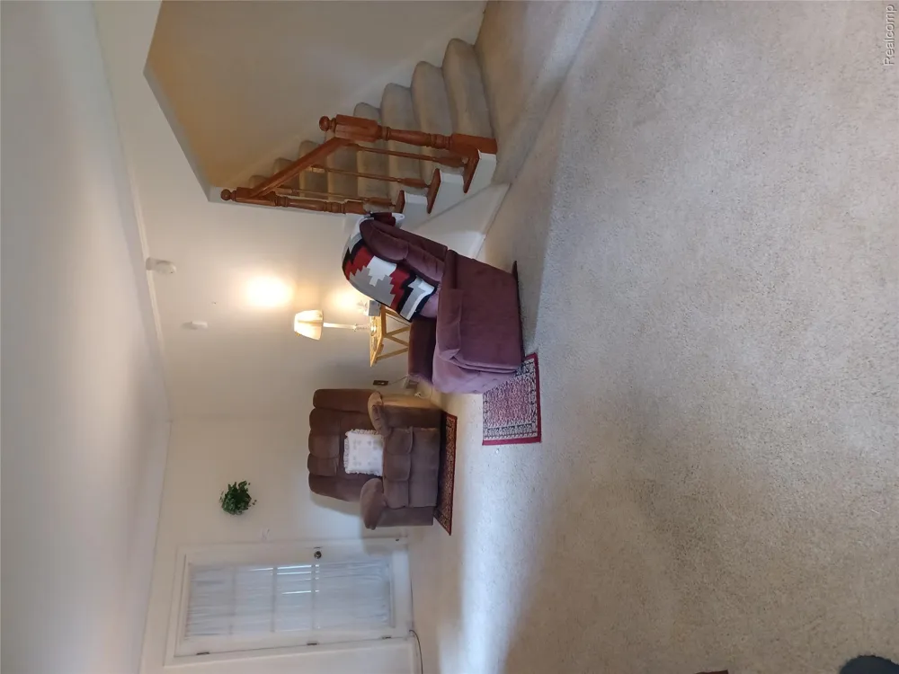 6528 Winona Street Allen Park City, MI 48101