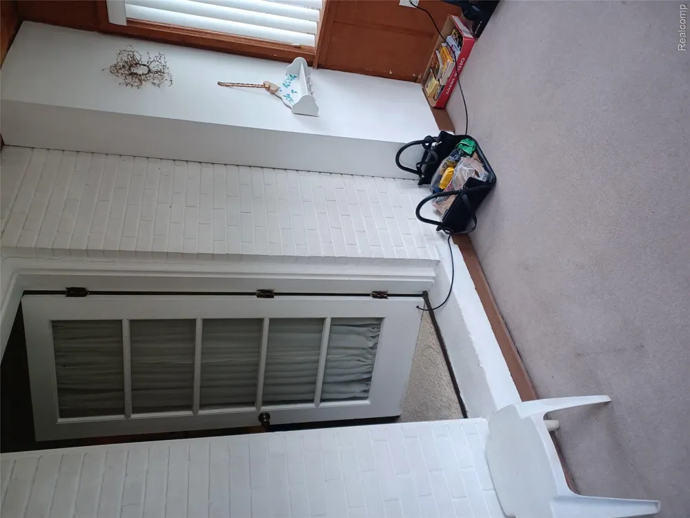 6528 Winona Street Allen Park City, MI 48101