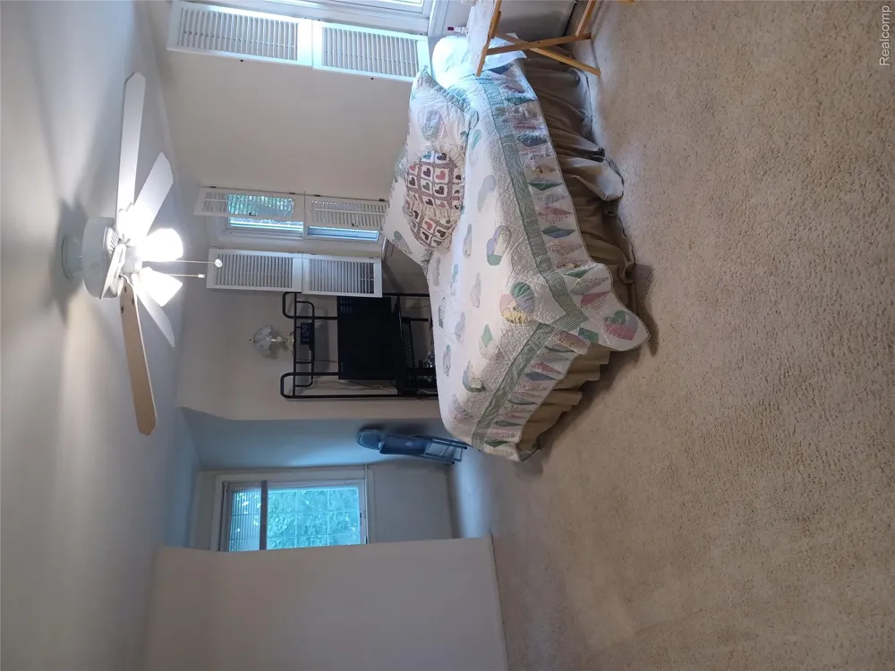 6528 Winona Street Allen Park City, MI 48101