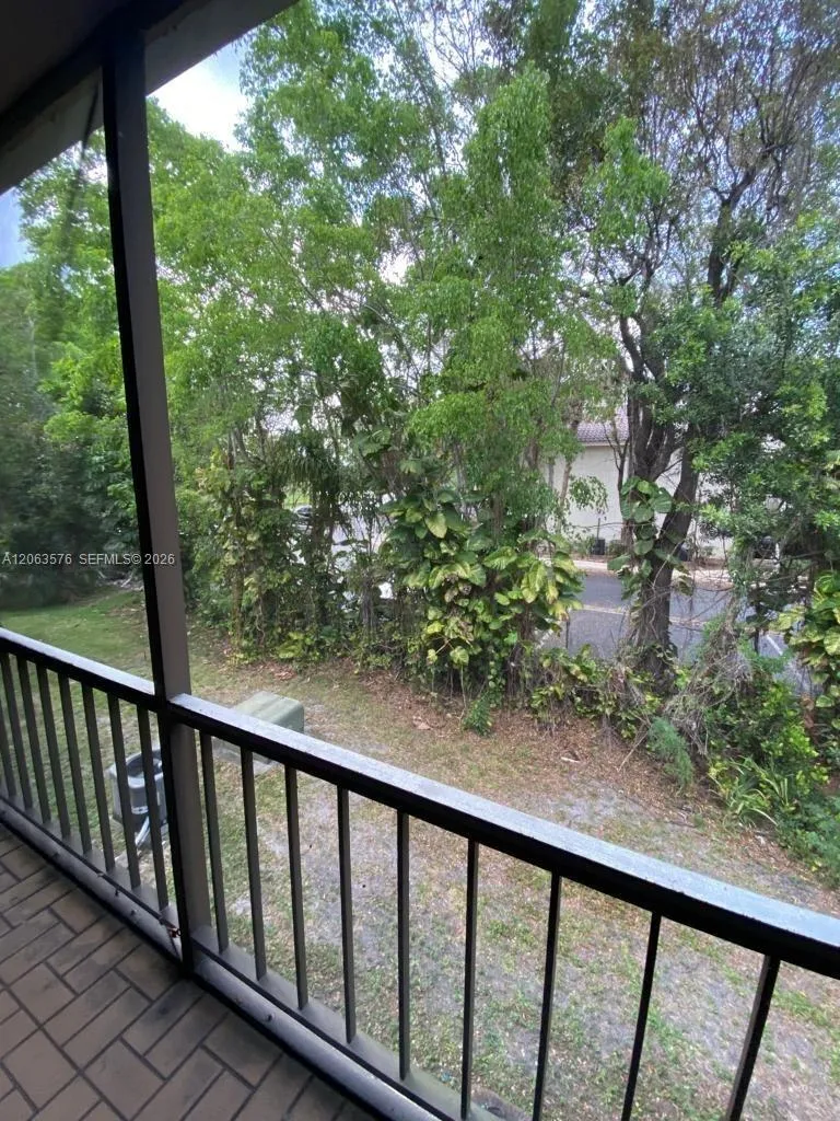 633 University Dr #14 Plantation, FL 33324