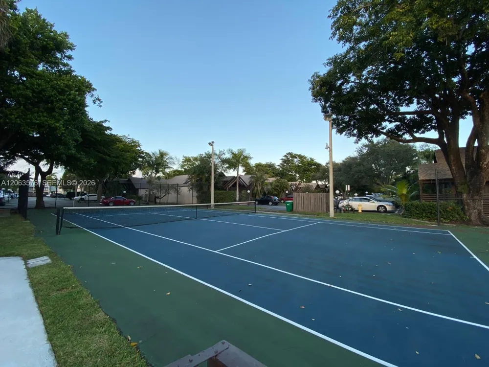 633 University Dr #14 Plantation, FL 33324