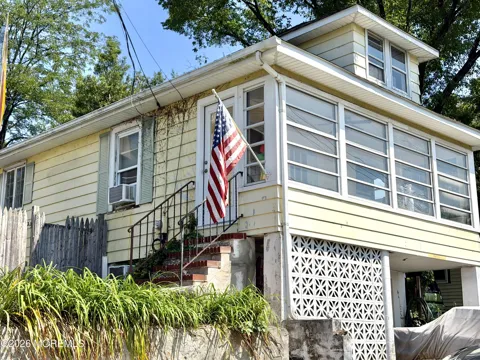 195 2nd Street