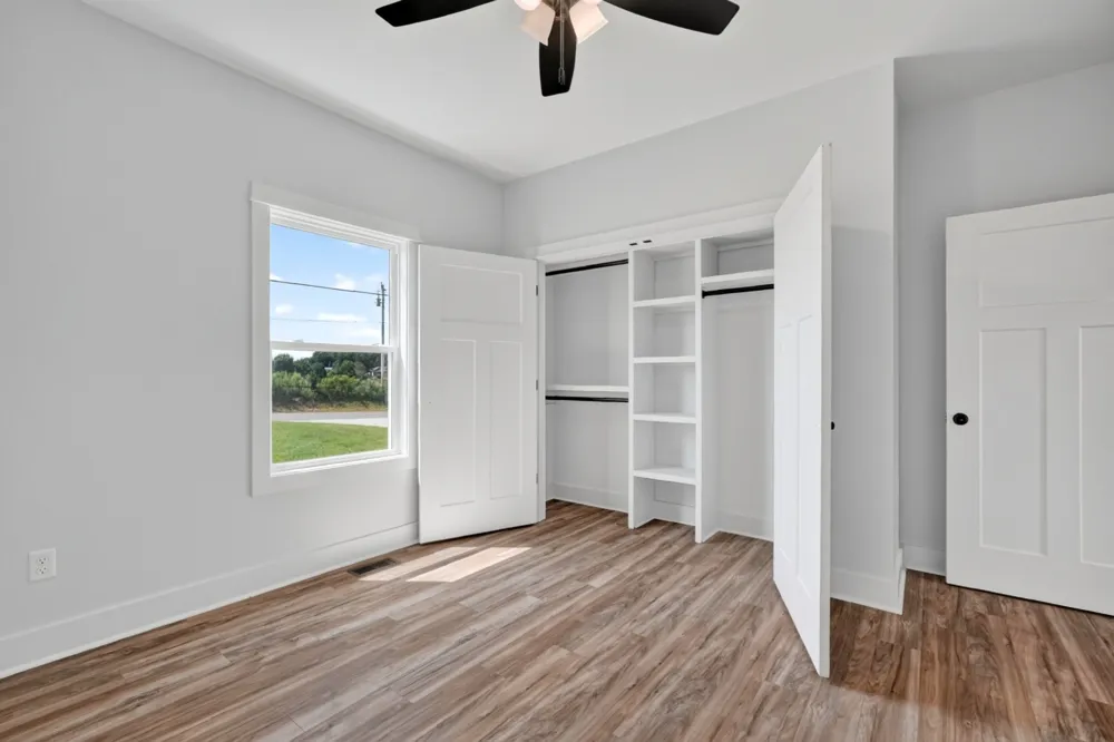 102 Castle St McMinnville, TN 37110