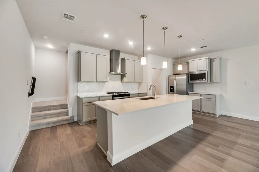 8305 Bayside Drive Rowlett, TX 75088