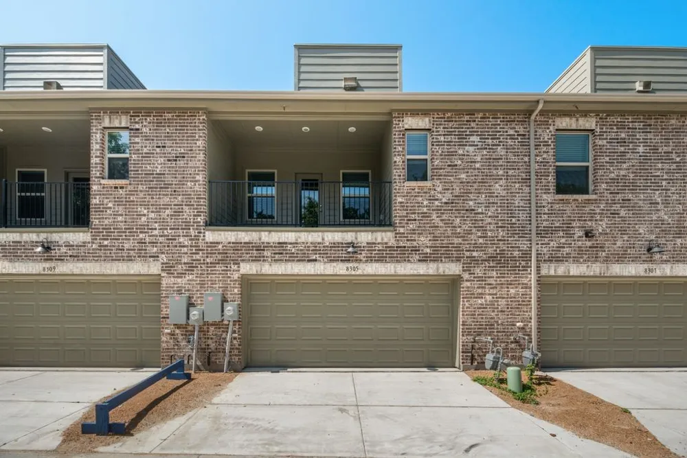 8305 Bayside Drive Rowlett, TX 75088