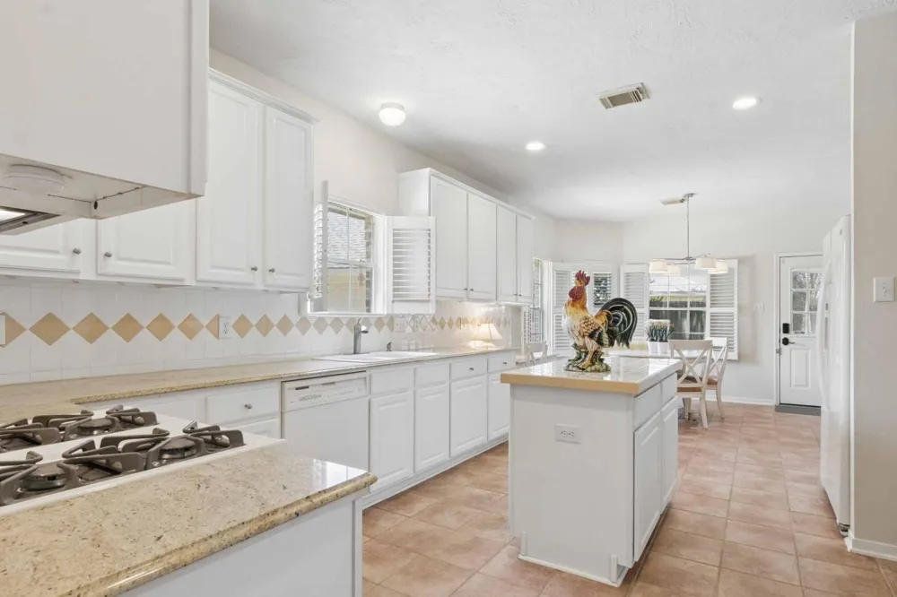 4306 Green Tree Court Pasadena, TX 77505