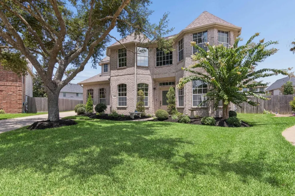4306 Green Tree Court Pasadena, TX 77505